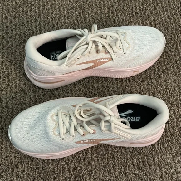 Brooks Ghost Max Running Shoes WMNS 9.5B - Picture 7 of 10